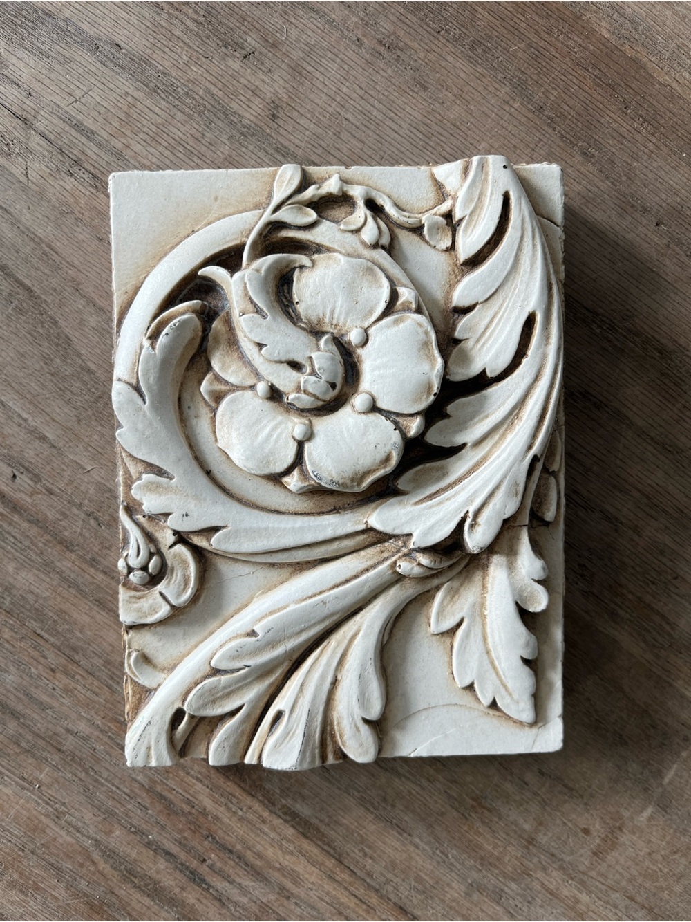 Sid Dickens Memory Block Tile Retired T-60 Leaf Swirl Chipped Flaw
